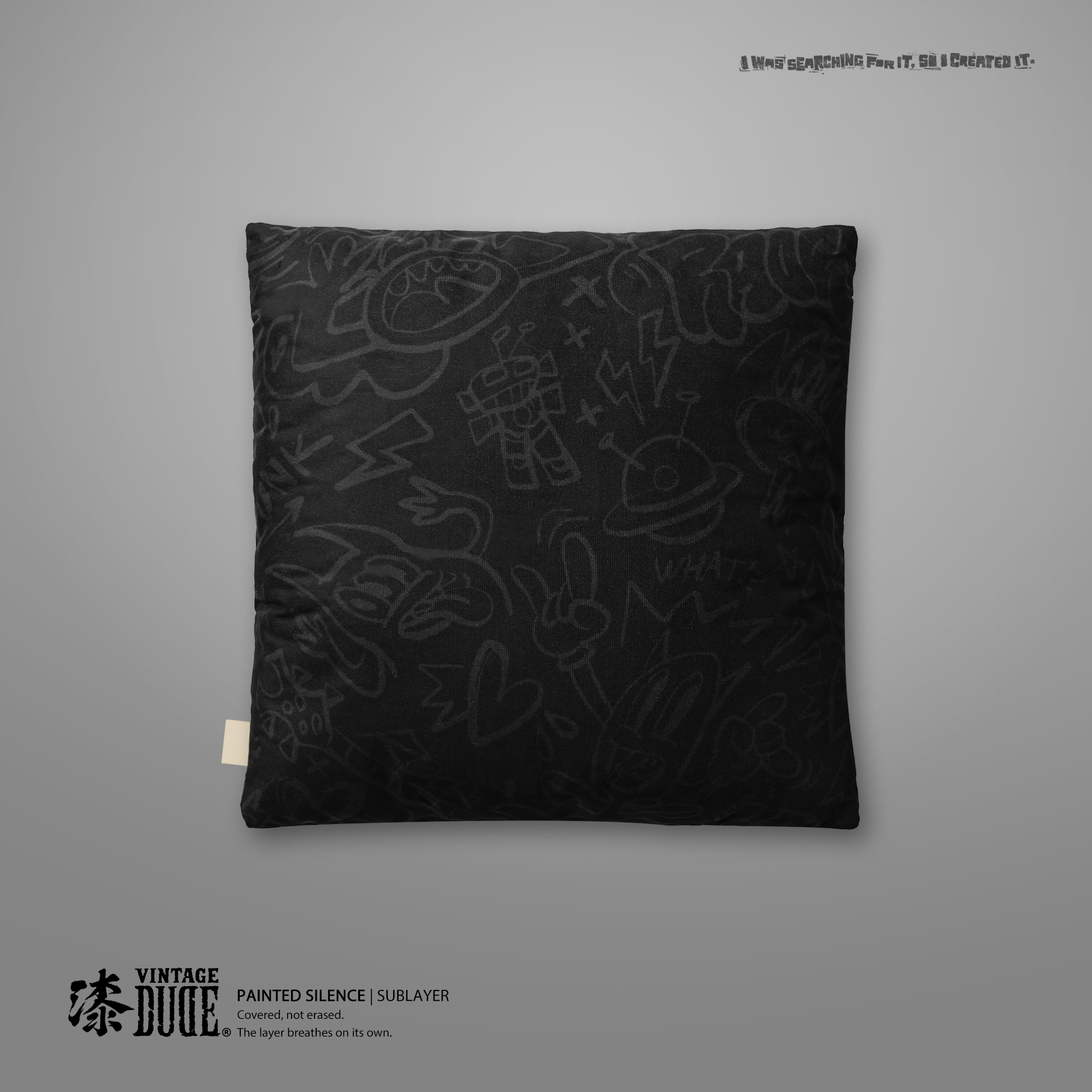 潛層｜抱枕 - oversize 大尺碼男裝 T-shirt