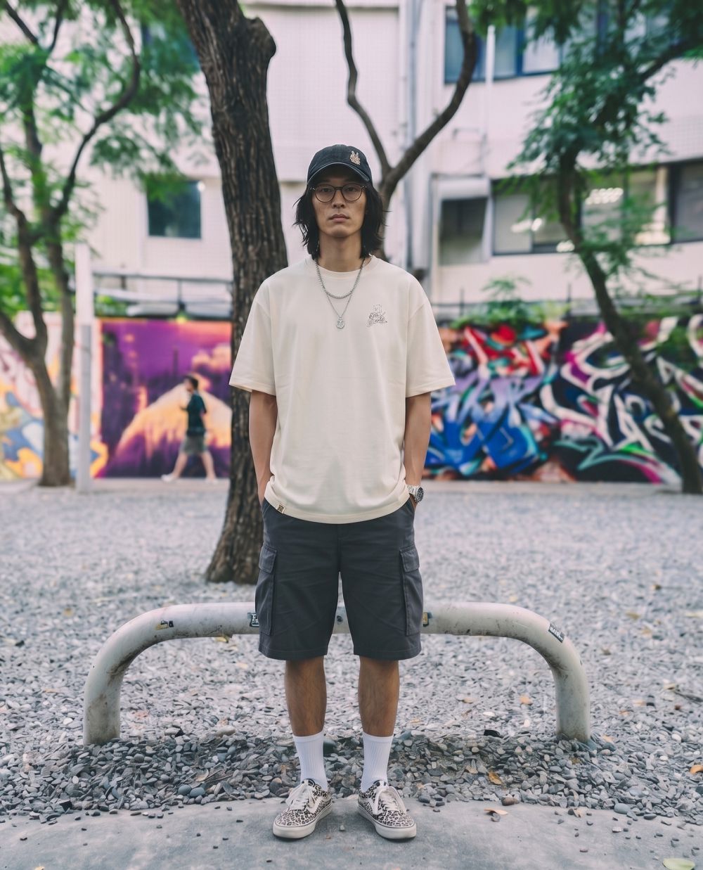 邊緣領袖｜奶油白短袖修身T-Shirt | oversize 大尺碼男裝